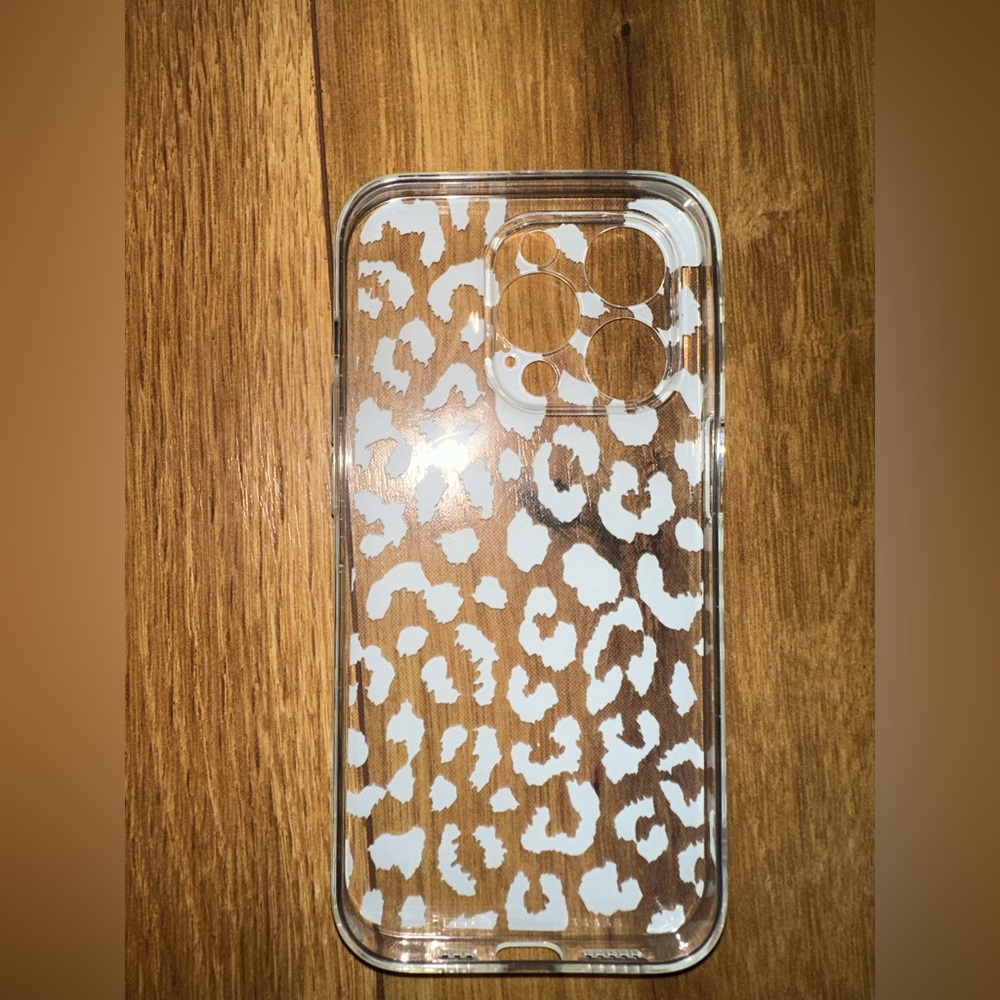 New iPhone 14 pro cheetah print case